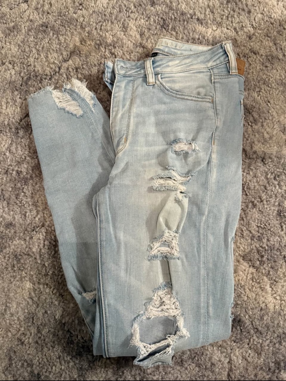 American Eagle Outfitters Light Blue Distressed Skinny Jeans